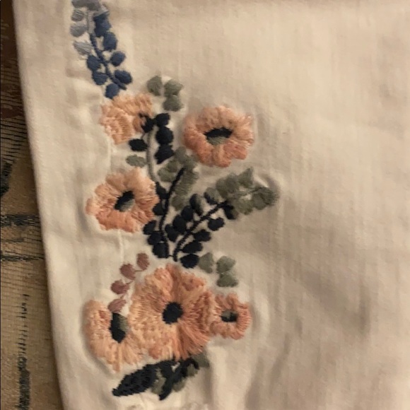 Jeans - Picture 4 of 5